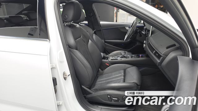 Audi A4 2019 — photo 16