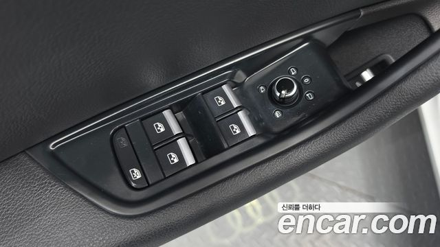 Audi A4 2019 — photo 27
