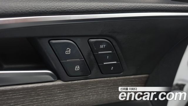 Audi A4 2019 — photo 28