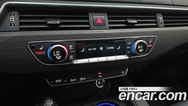 Audi A4 2019 — photo 32