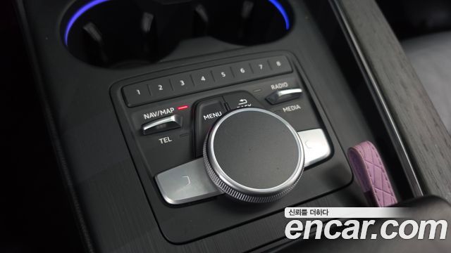 Audi A4 2019 — photo 33