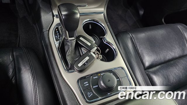 Jeep Cherokee 2021 — photo 9