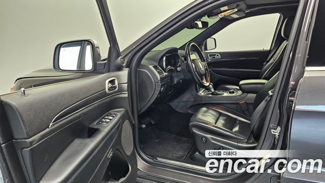 Jeep Cherokee 2021 — photo 10