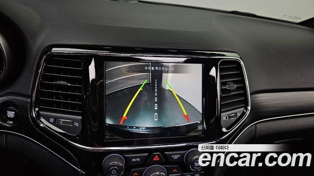 Jeep Cherokee 2021 — photo 17