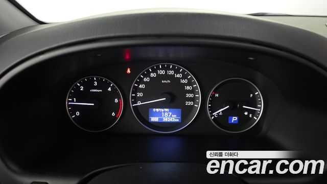 Hyundai Starex 2019 — photo 8