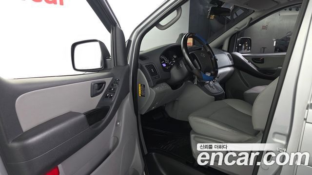Hyundai Starex 2019 — photo 10