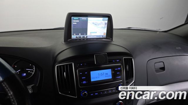 Hyundai Starex 2019 — photo 15