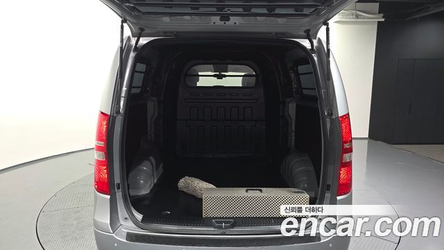 Hyundai Starex 2019 — photo 20