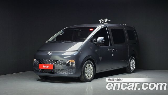 Hyundai Staria 2022 — photo 1