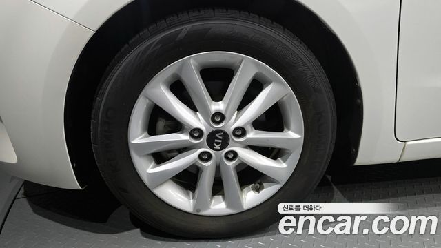 Kia K3 2017 — photo 5