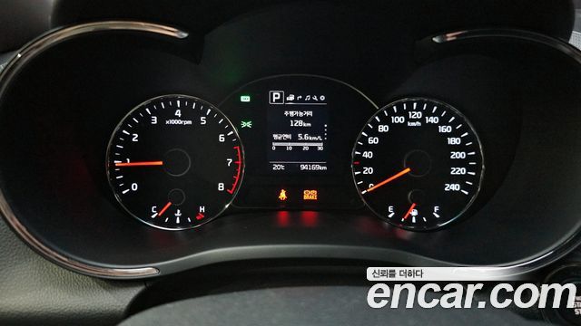 Kia K3 2017 — photo 8