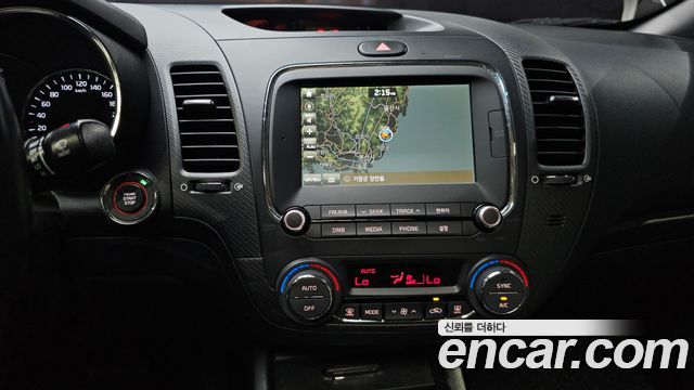 Kia K3 2017 — photo 16