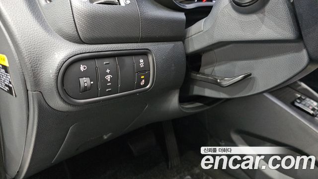 Kia K3 2017 — photo 17