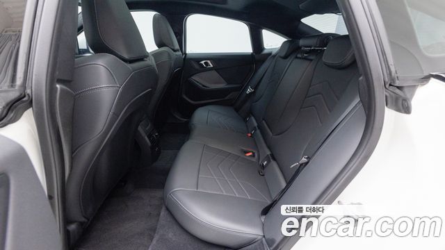 BMW 2-Series 2025 — photo 10