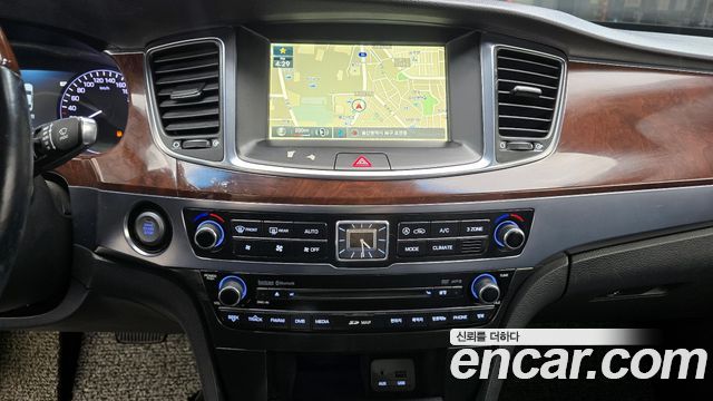Hyundai Equus 2014 — photo 20
