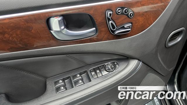 Hyundai Equus 2014 — photo 24