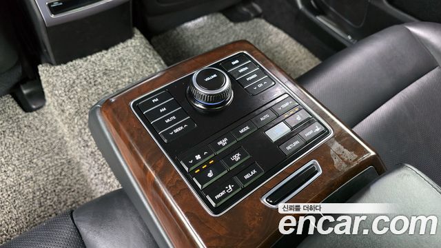 Hyundai Equus 2014 — photo 26