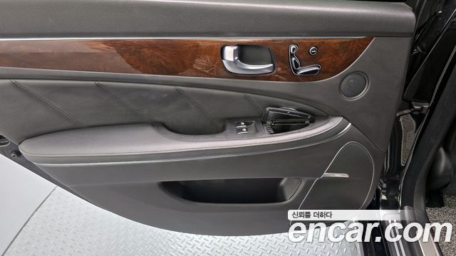 Hyundai Equus 2014 — photo 15