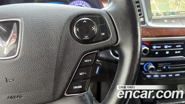 Hyundai Equus 2014 — photo 28