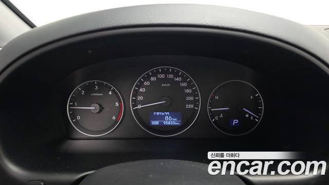 Hyundai Starex 2017 — photo 8