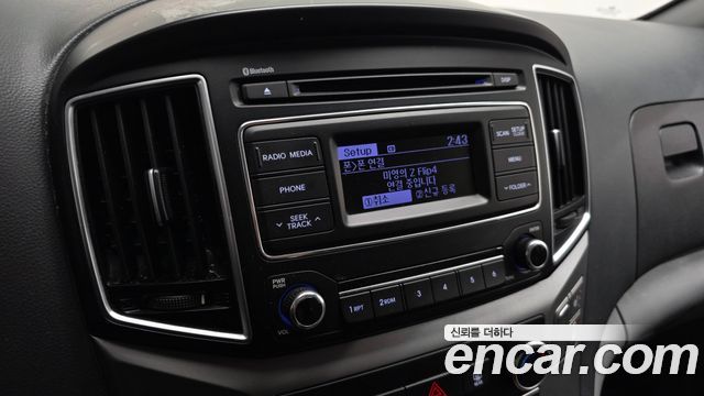 Hyundai Starex 2017 — photo 15