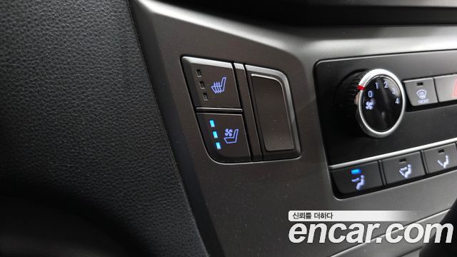 Hyundai Starex 2017 — photo 17