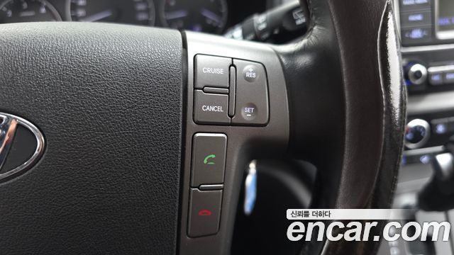 Hyundai Starex 2017 — photo 18