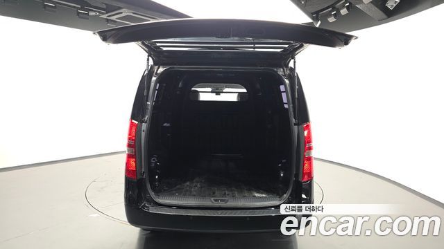 Hyundai Starex 2017 — photo 20