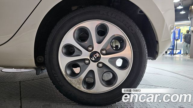 Kia morning 2012 — photo 7
