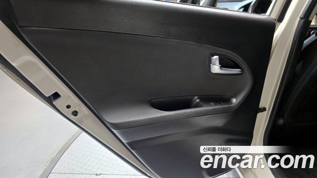 Kia morning 2012 — photo 15