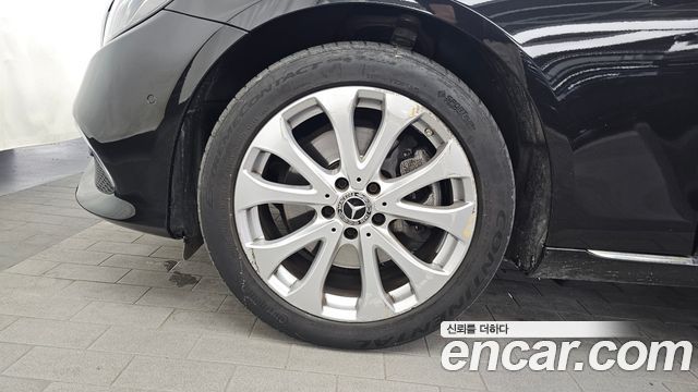 Mercedes-Benz E-Class 2020 — photo 5