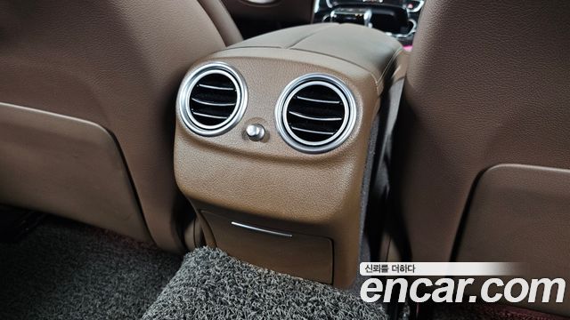 Mercedes-Benz E-Class 2020 — photo 28