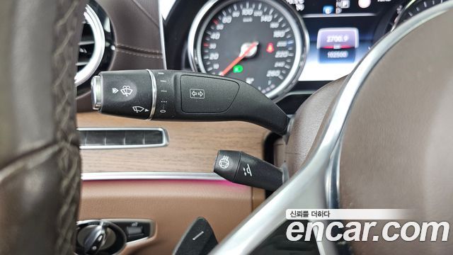 Mercedes-Benz E-Class 2020 — photo 29
