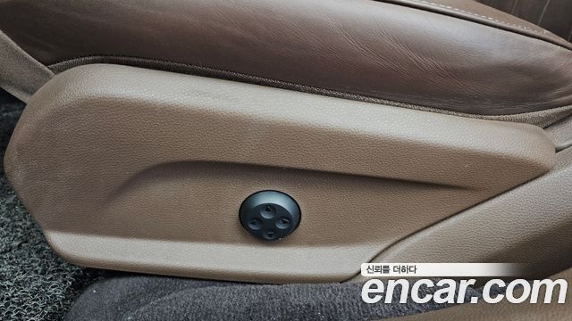 Mercedes-Benz E-Class 2020 — photo 30