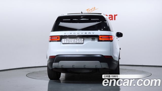 Land Rover Discovery 2019 — photo 4