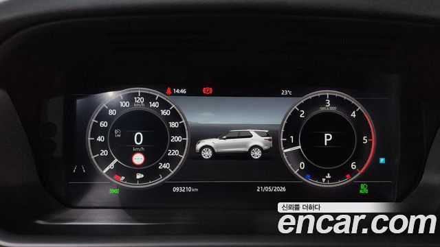 Land Rover Discovery 2019 — photo 11