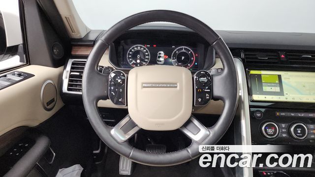 Land Rover Discovery 2019 — photo 21