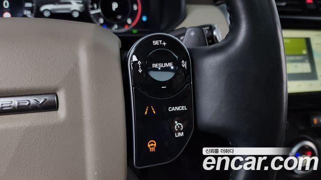 Land Rover Discovery 2019 — photo 26