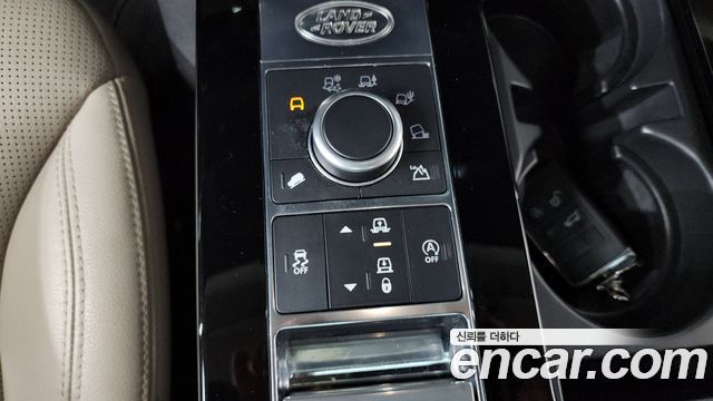 Land Rover Discovery 2019 — photo 35