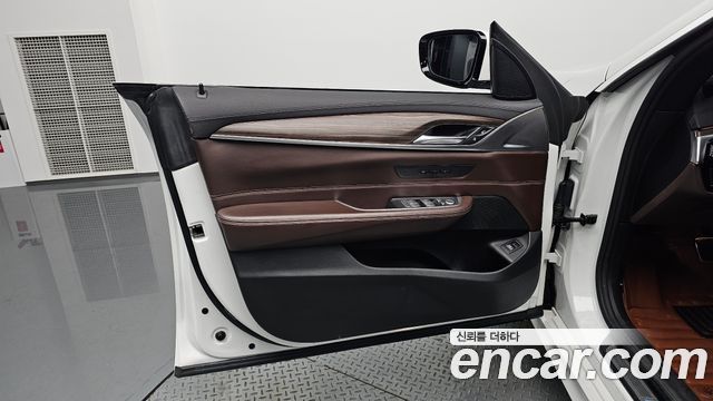 BMW Gran Turismo 2020 — photo 14
