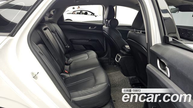 Kia K5 2024 — photo 12