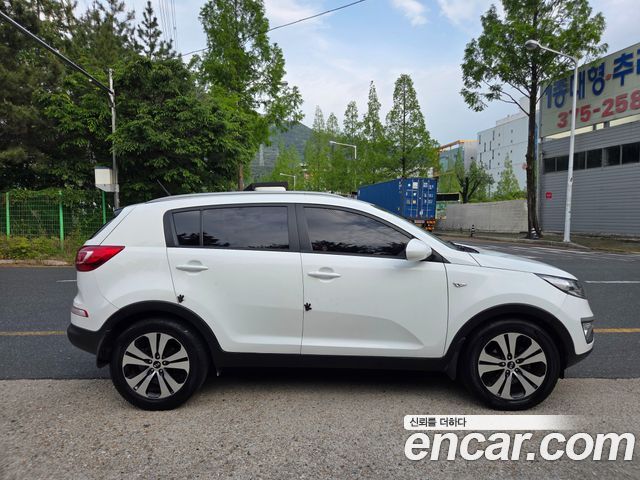 Kia Sportage 2011 — photo 2