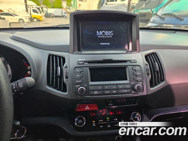 Kia Sportage 2011 — photo 13