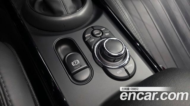 Mini Clubman 2023 — photo 28