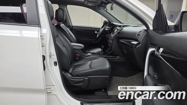 Kia Sorento 2013 — photo 16