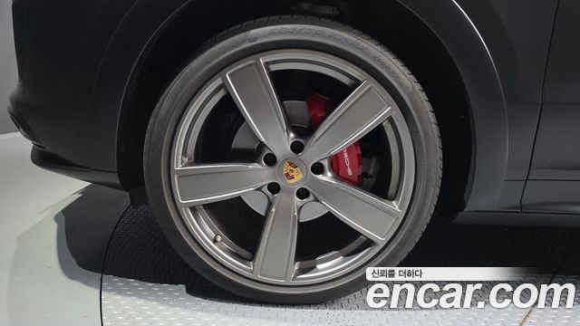 Porsche Cayenne 2023 — photo 5