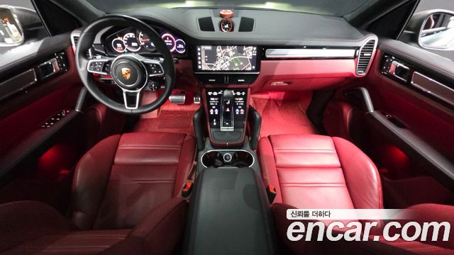 Porsche Cayenne 2023 — photo 10