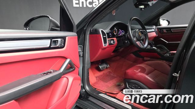 Porsche Cayenne 2023 — photo 13