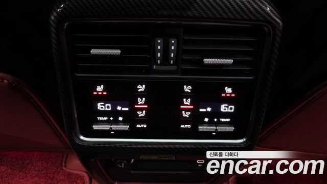 Porsche Cayenne 2023 — photo 24