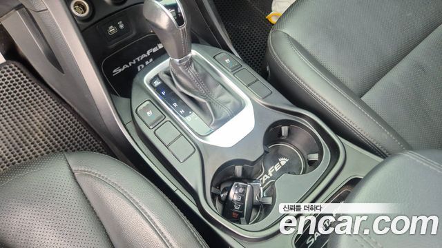 Hyundai Santafe 2016 — photo 11
